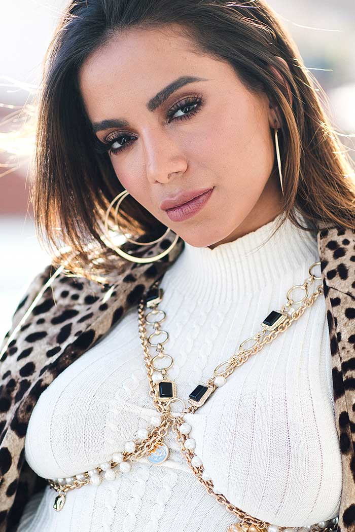 Look cantante Anitta en España