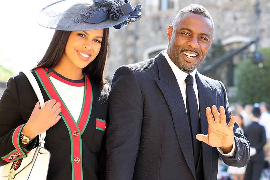Idris Elba y Sabrina Dhowre durante la boda de Harry y Meghan Markle