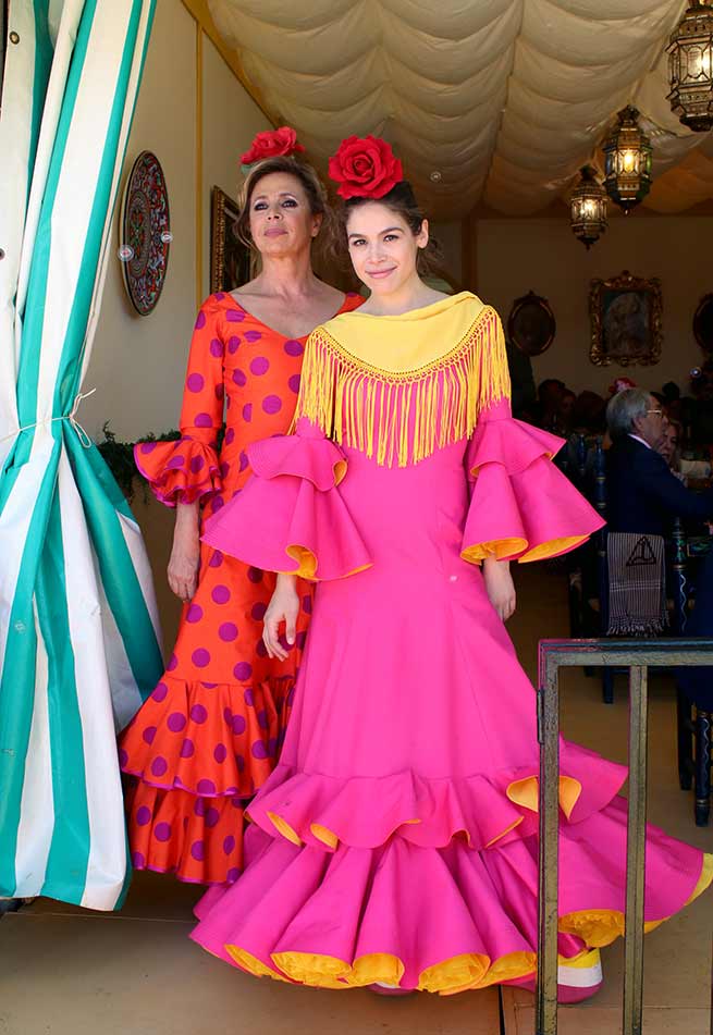 &Aacute;gatha Ruiz de la Prada C&oacute;sima Ram&iacute;rez feria de abril