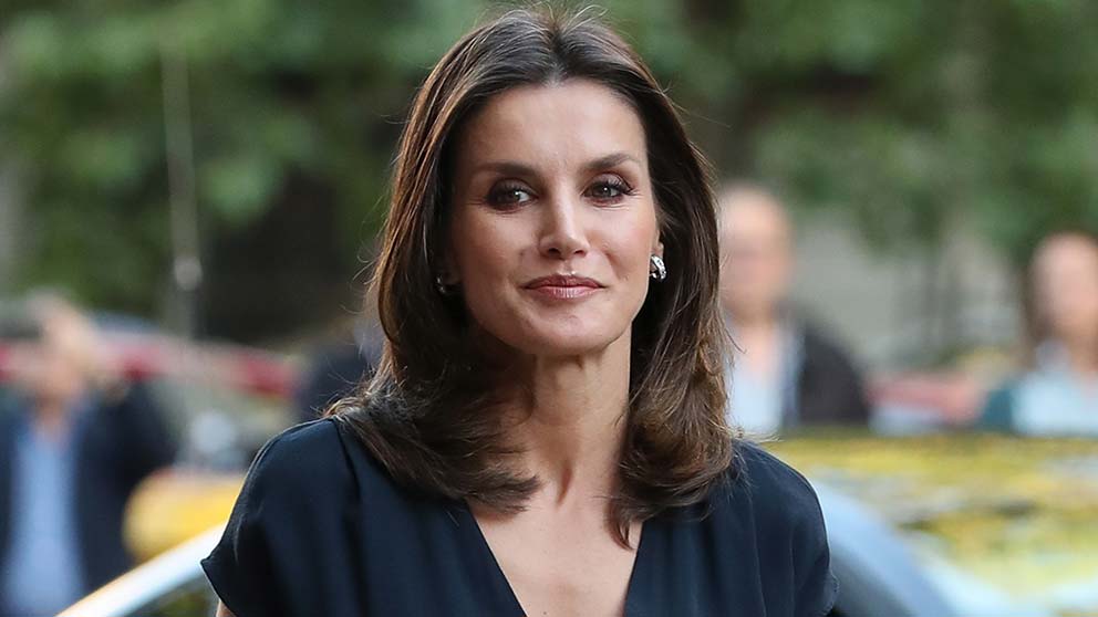 Doña Letizia, ‘infiel’ a Amancio Ortega con su rival low cost / Gtres