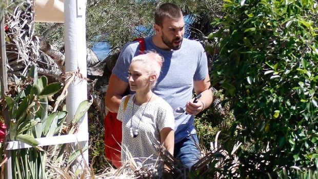 Cristina Blesa y Marc Gasol, durante unas vacaciones / Gtres.