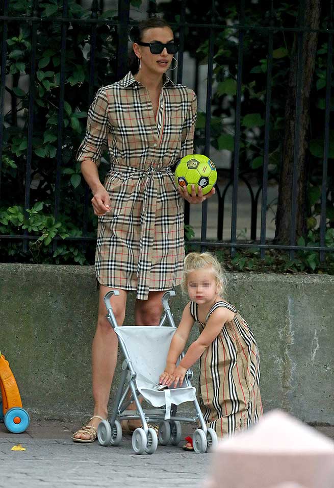 irina shayk lea burberry