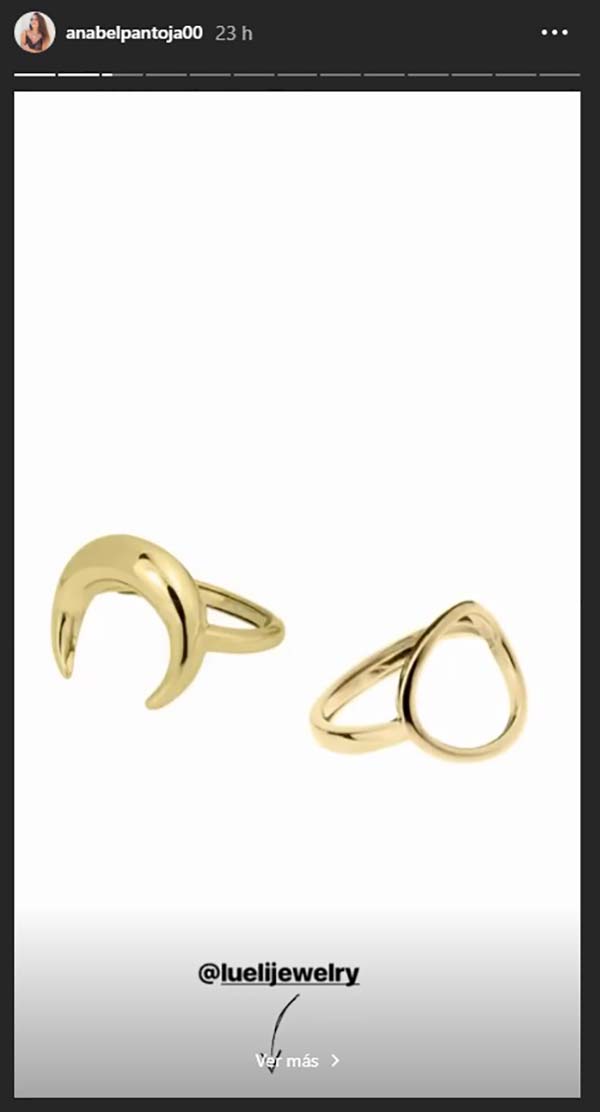 Storie de Anabel Pantoja anunciando su anillo oval / Instagram