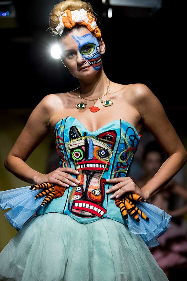 desfile maya hansen