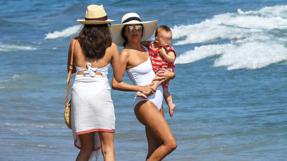 Eva Longoria disfruta de Marbella por primera vez junto a su bebé / Gtres