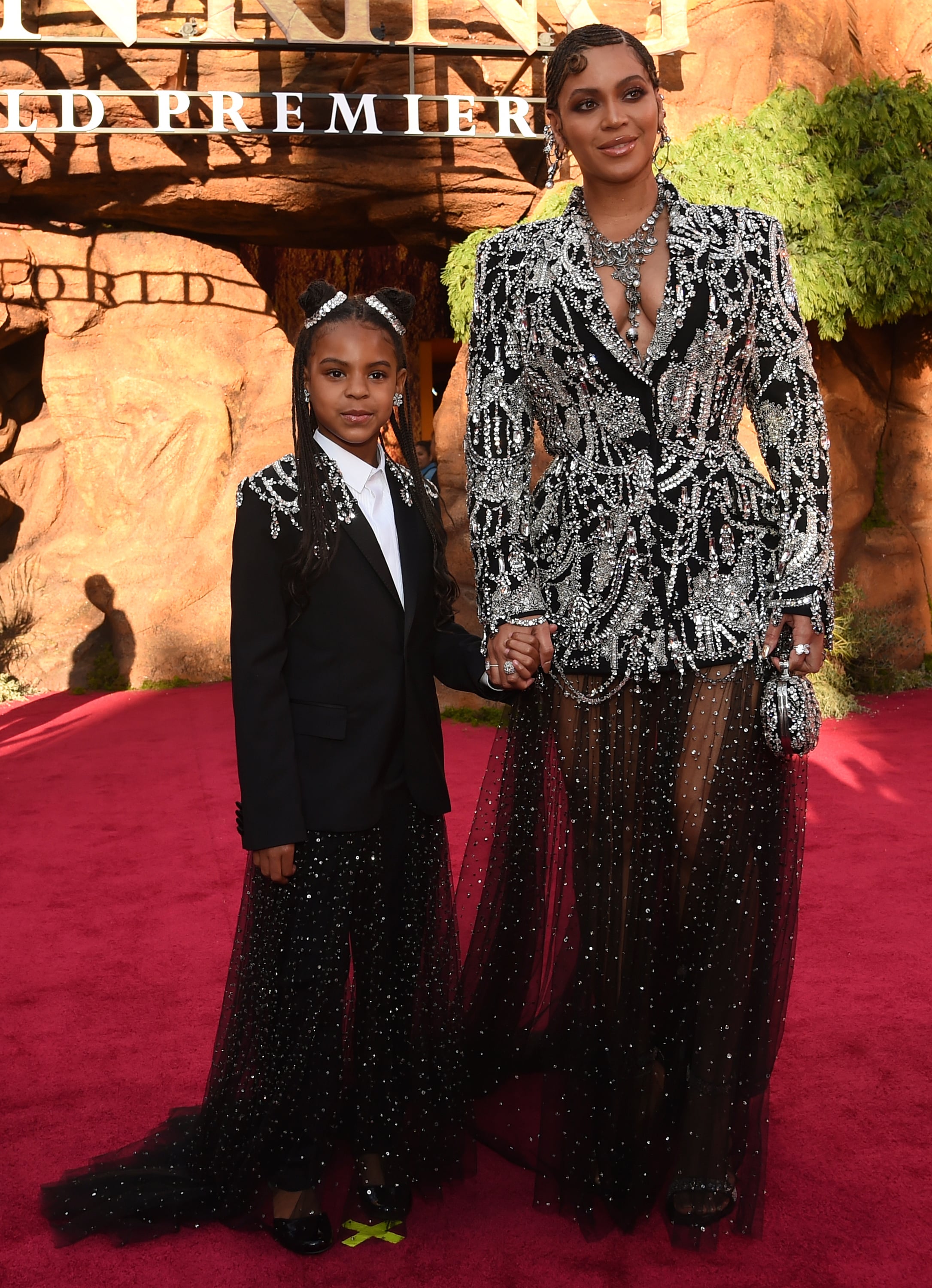 Blue Ivy y Beyoncé con looks clon en la premiere de El rey León