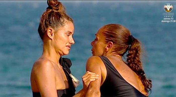Mónica Hoyos, Isabel Pantoja