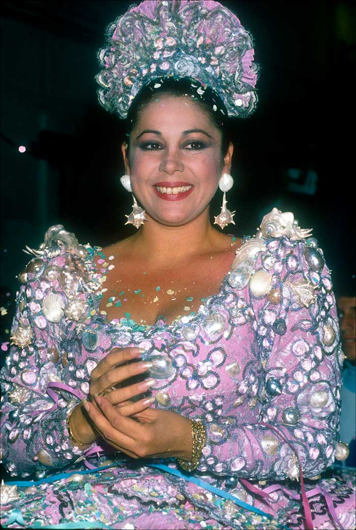 Isabel Pantoja con un dise&ntilde;o de Co