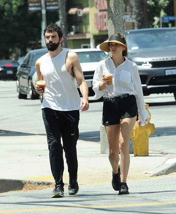 Elizabeth Olsen y Robbie Arnett