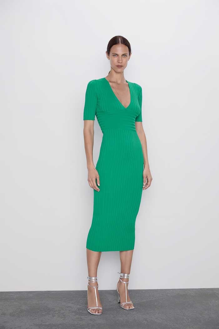Vestido verde de Zara de punto en canal&eacute;