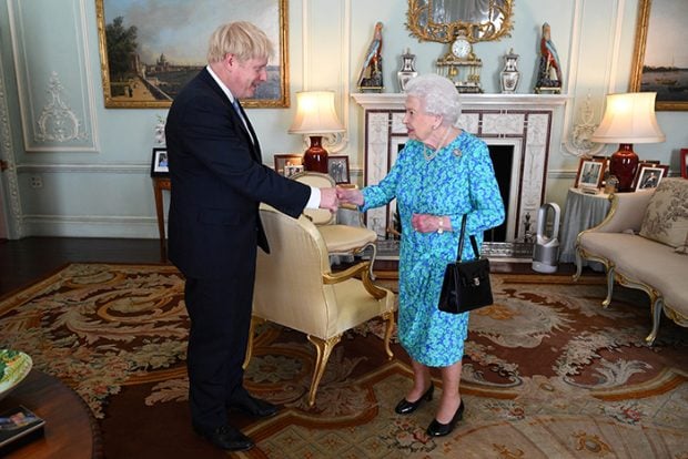 Boris Johnson,reina Isabel 