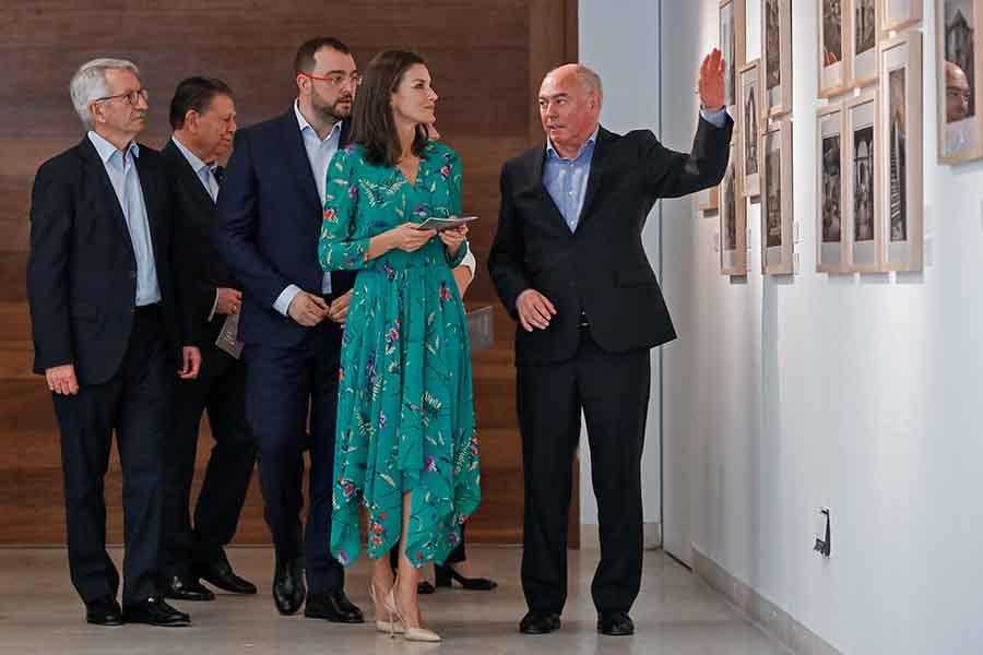 La Reina Letizia durante uno de sus últimos eventos antes de las vacaciones / GTRES