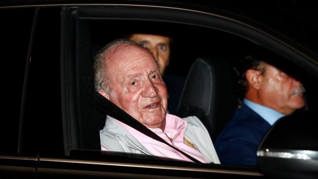 Do&ntilde;a Sofia ingresada, don Juan Carlos