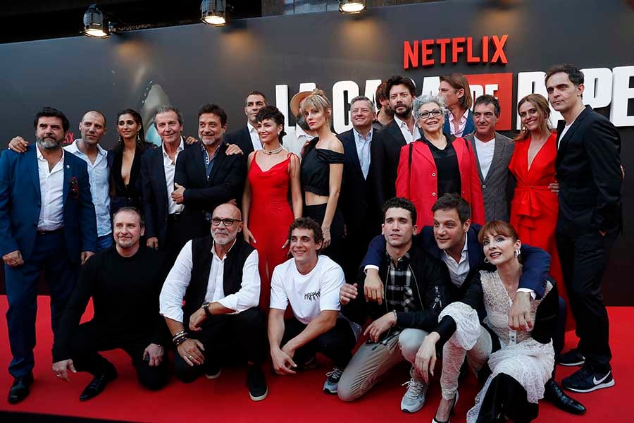 Todo el reparto de 'La casa de papel' durante el estreno de su &uacute;ltima temporada / GTRES