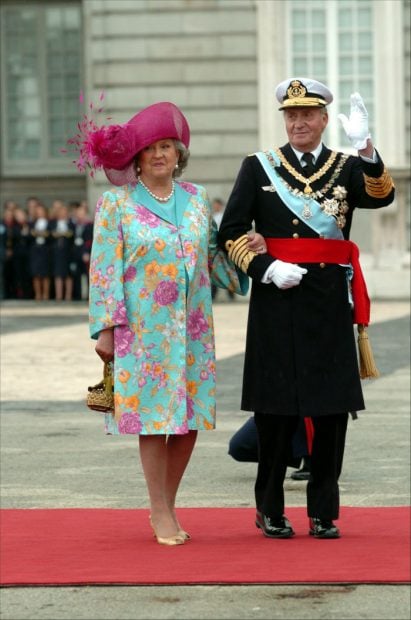 La infanta Pilar de Borb&oacute;n junto al rey em&eacute;rito Juan Carlos I (Foto: Gtres)