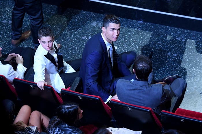 Cristiano Ronaldo, espectador de excepci&oacute;n del Festival de San Remo durante la gran noche de Georgina Rodr&iacute;guez / GTRES