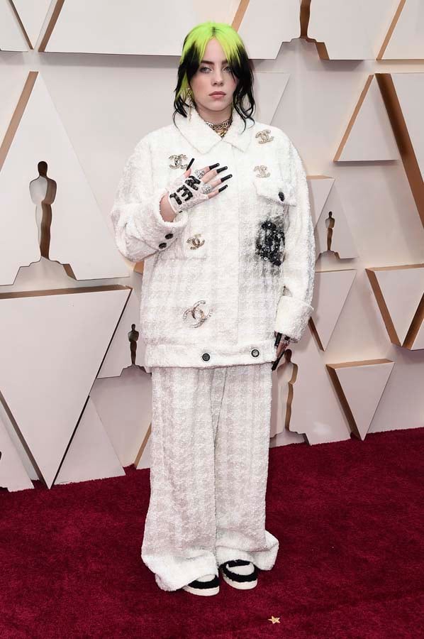 Billie Eilish y su indescriptible look en la alfombra roja de los Oscar / GTRES