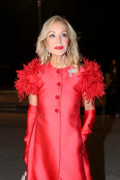 Carmen Lomana