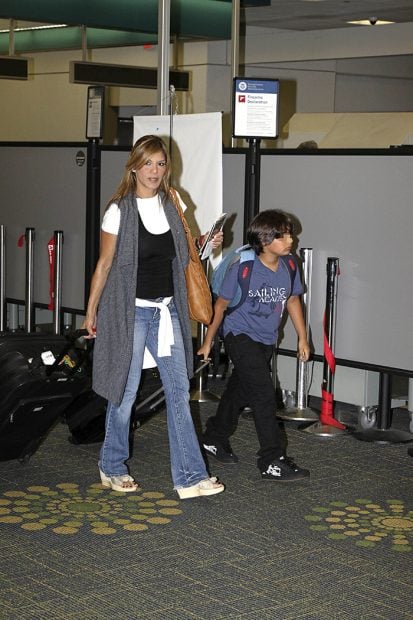 Ivonne Reyes y su hijo Alejadro Reyes en Miami en el a&ntilde;o 2010/Gtres