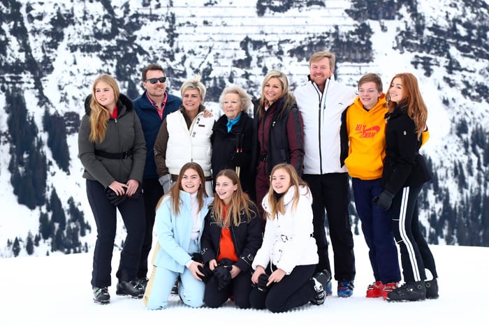 Los Reyes de Holanda, Máxima y Guillermo, junto a toda su familia en el posado tradicional de invierno / GTRES