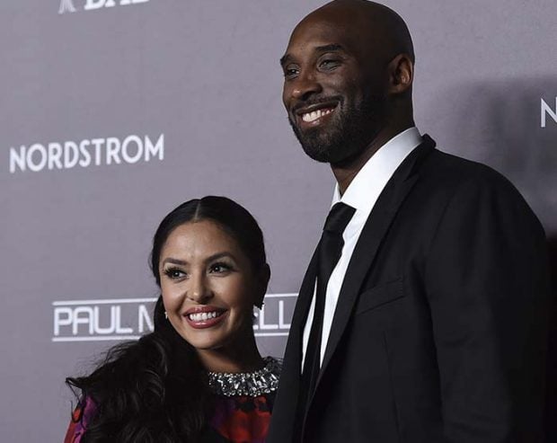 Vanessa y Kobe Bryant en una presentación. Siempre iban juntos a todos los eventos / GTres