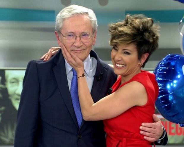 Sonsoles &Oacute;nega y su padre en la celebraci&oacute;n de los 30 cumplea&ntilde;os de Telecinco / Telecinco