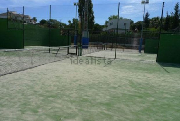 Interior de la urbanizaci&oacute;n donde se ubica la casa de To&ntilde;o Sanchis, ya propiedad de Bel&eacute;n Esteban/Idealista