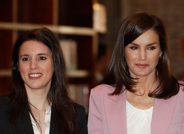 Irene Montero y Doña Letizia en el acto del 6 de marzo / GTres