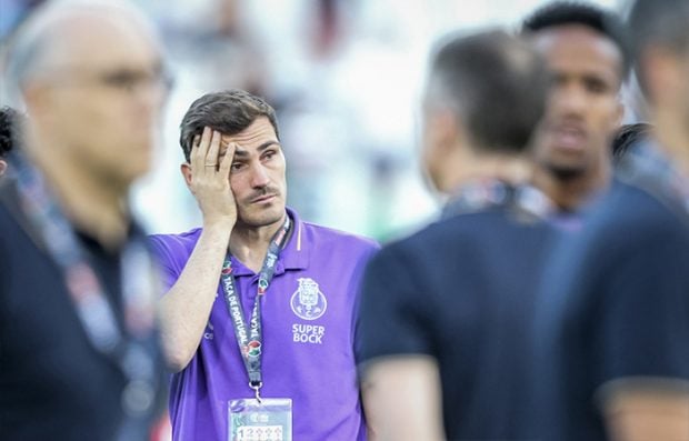 Casillas con el Oporto durante un partido de fútbol / GTRES