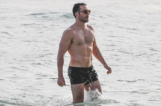 El actor en uno de sus veranos en la playa. &iquest;Le volveremos a ver disfrutando del verano cuando pase todo esto? / GTRES