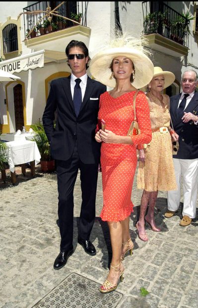 Naty Abascal junto a su hijo Luis Medina en una imagen de archivo/Gtres