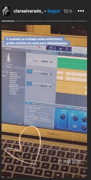 Cuando termina su jornada laboral, Clara Alvarado dispersa su mente grabando para una banda / Imagen de Instagram @claraalvarado_