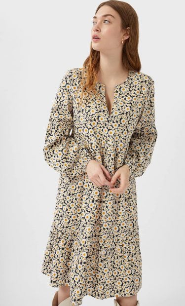 Stradivarius rebaja sus vestidos más demandados al 50%