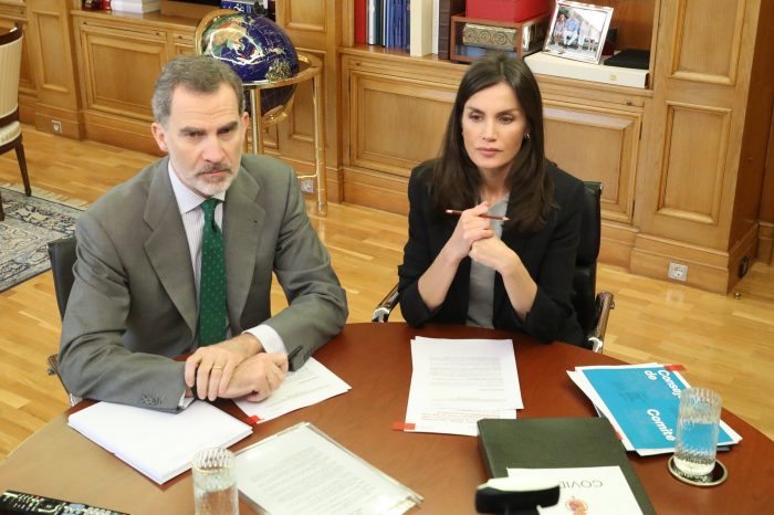Don Felipe y do&ntilde;a Letizia se han adaptado al teletrabajo para continuar con su agenda y estar al tanto de lo que ocurre en esta crisis / Casa Real