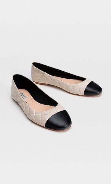 5 zapatos planos de Stradivarius valen menos de 30 euros y son ideales