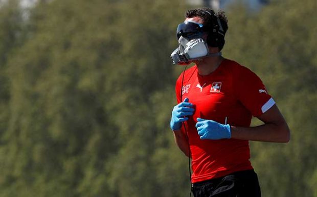 Runner practicando ejercicio