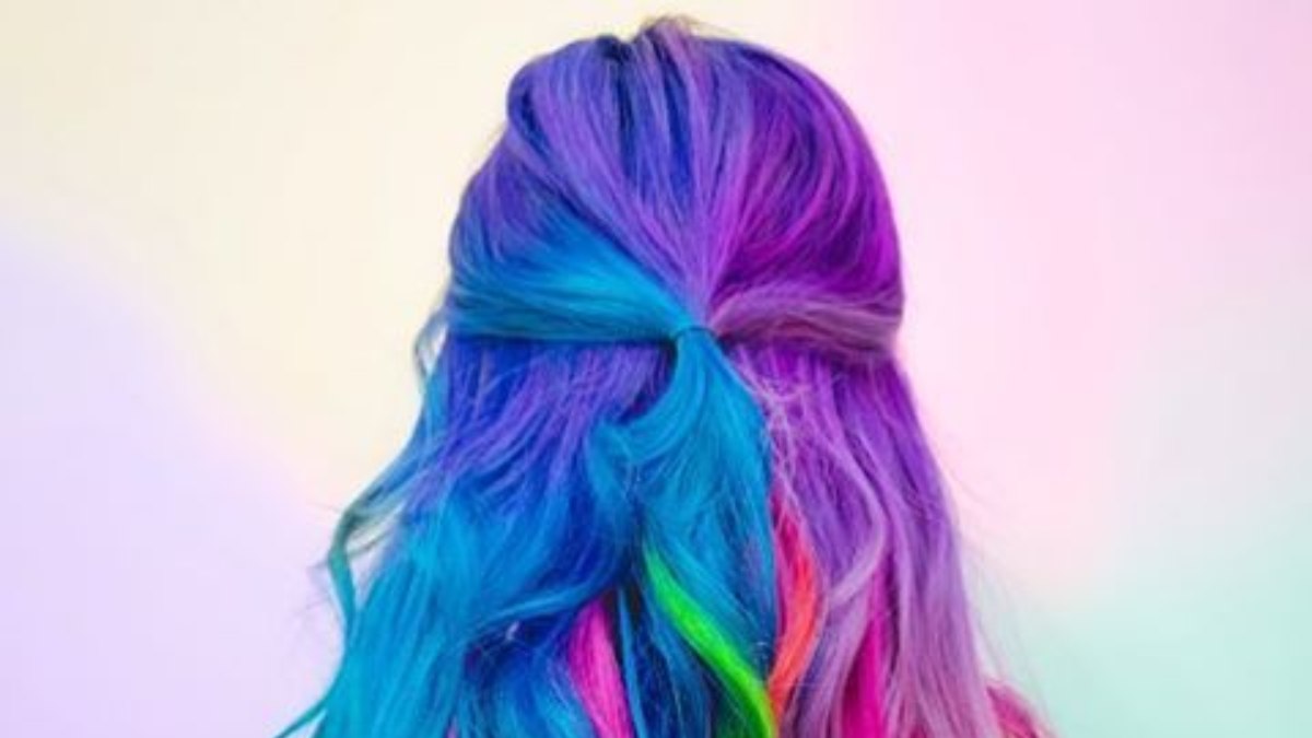El Rainbow Hair o pelo arcoíris es tendencia en Instagram