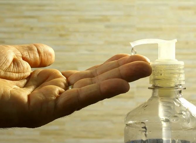 Los 5 productos que tendremos que llevar en el bolso de ahora en adelante