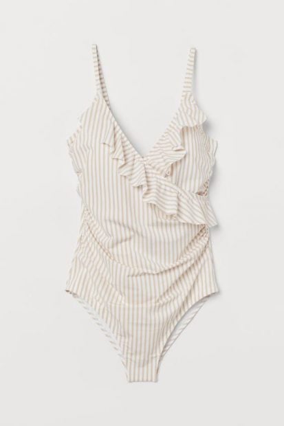 Este es el ba&ntilde;ador reductor de H&M perfecto si tienes poco pecho