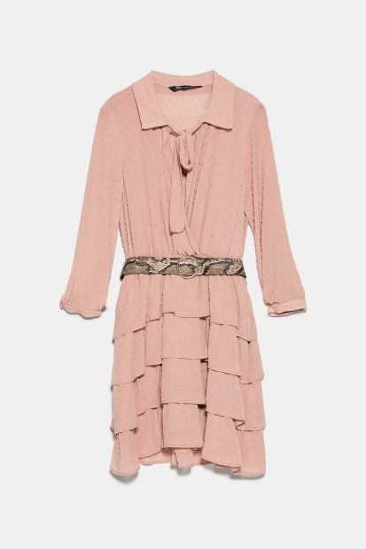 Las rebajas de Zara ponen a tu disposición vestidos dignos de la realeza a menos de 20 euros