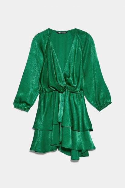 Las rebajas de Zara ponen a tu disposición vestidos dignos de la realeza a menos de 20 euros