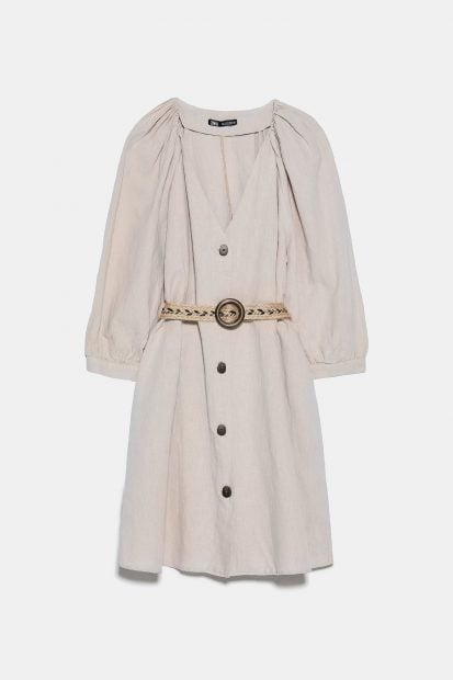 Las rebajas de Zara ponen a tu disposición vestidos dignos de la realeza a menos de 20 euros