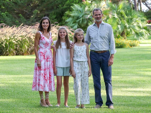 Rey Felipe VI, reina Letizia, Princesa de Asturias, Leonor de Borb&oacute;n e Infanta Sof&iacute;a de Borb&oacute;n