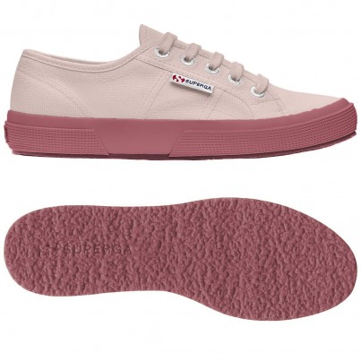 Kate Middleton reaparece con estas zapatillas Superga de 30 euros 