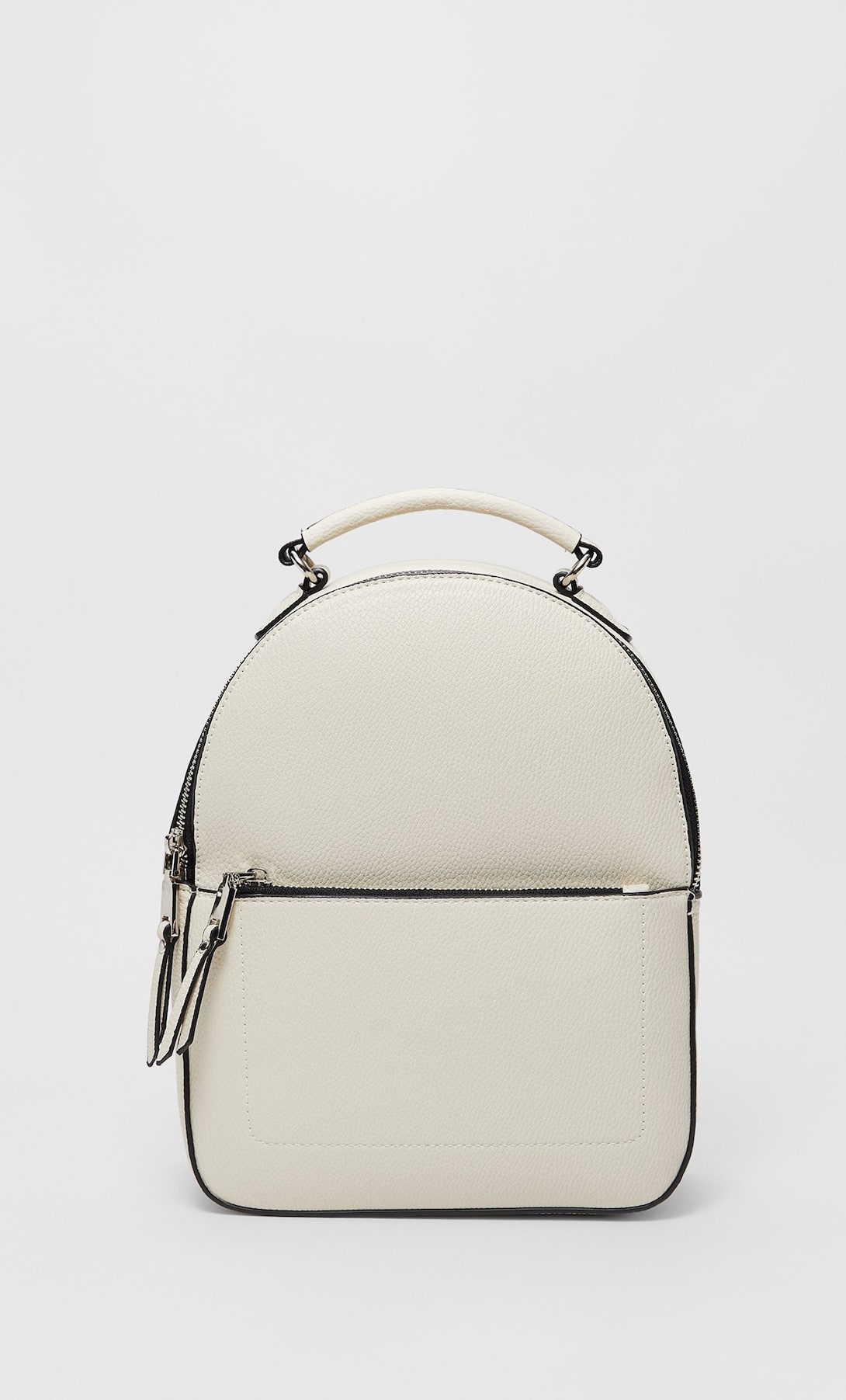 Rebajas Stradivarius: Mochilas por 9,99 son perfectas para vivir un verano activo, ir a la oficina o a clase con estilo