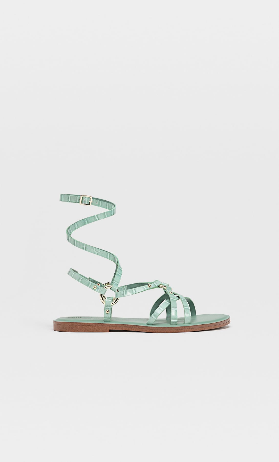 Estos son los mejores zapatos planos de Stradivarius con descuento dise&ntilde;ados todo tipo de looks