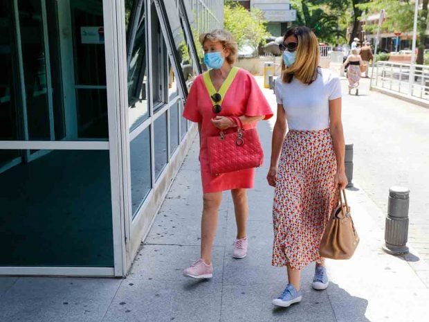Alba Santana ha viajado hasta Espa&ntilde;a para estar junto a su madre en una de sus &uacute;ltimas revisiones / GTRES