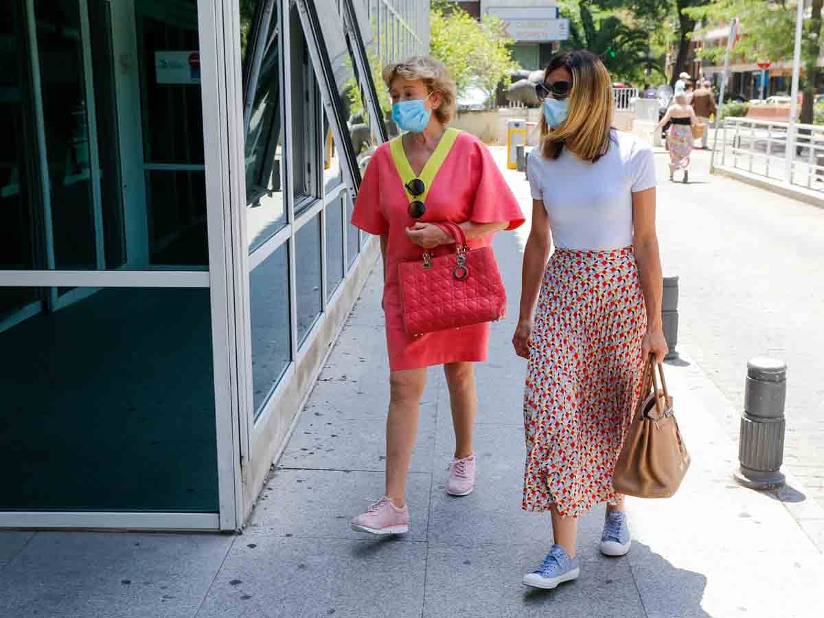 Alba Santana ha viajado hasta Espa&ntilde;a para estar junto a su madre en una de sus &uacute;ltimas revisiones / GTRES