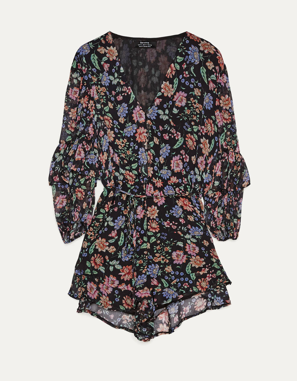 Paula Echevarr&iacute;a luce un mono de Bershka de rebajas que cuesta 12,99 euros