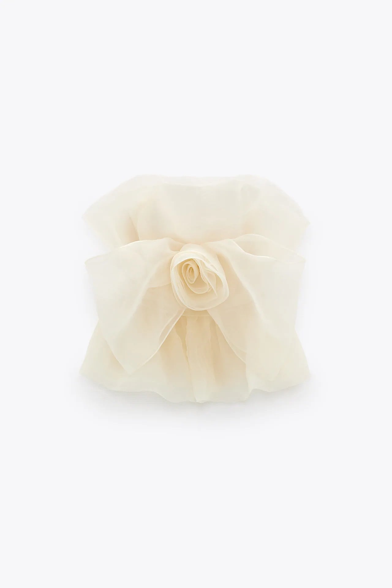 El top de organza de Zara ideal para bautizos, bodas y comuniones que parece sacado de una pasarela